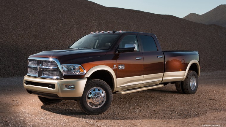 Dodge Ram 3500 vs Toyota Tundra