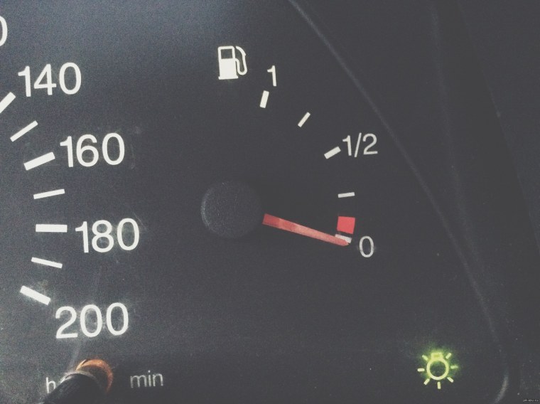 Стрелка бензина на 0 ВАЗ 2114