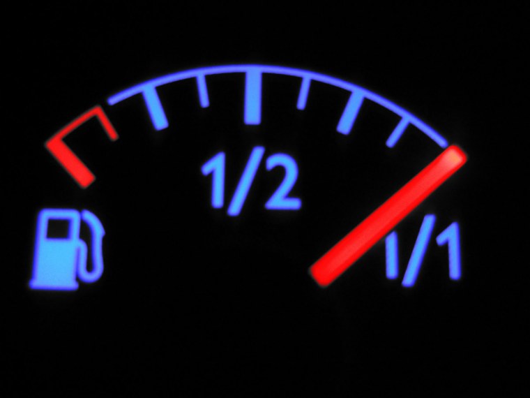 Датчик топлива на приборной панели