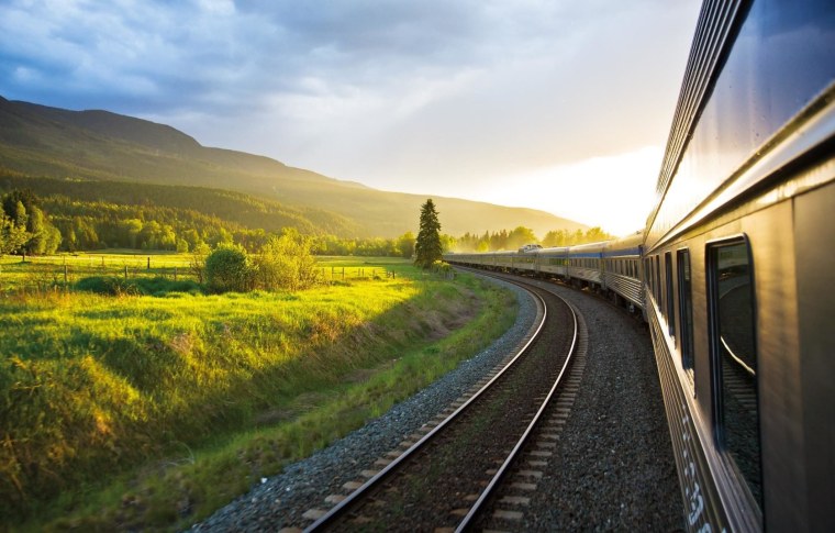 Красивая железная дорога