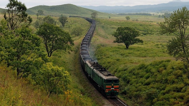 Поезд рельсы
