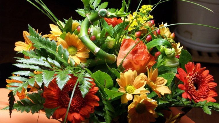 Цветочные композиции на большой экран