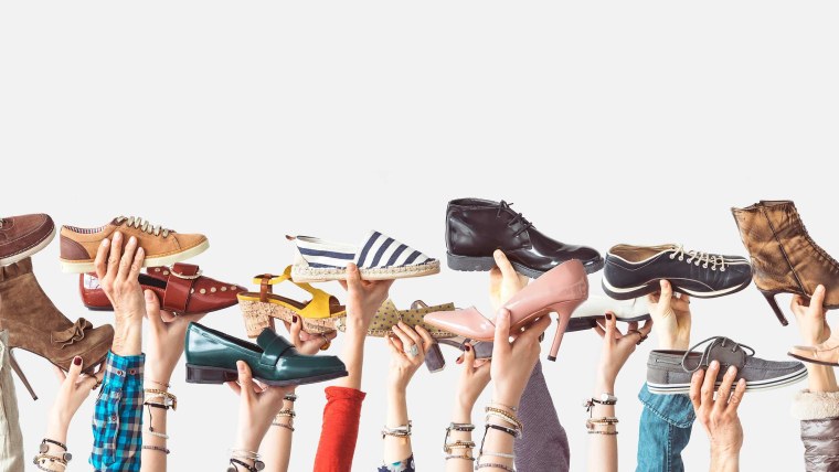 Обувь и аксессуары для всей семьи