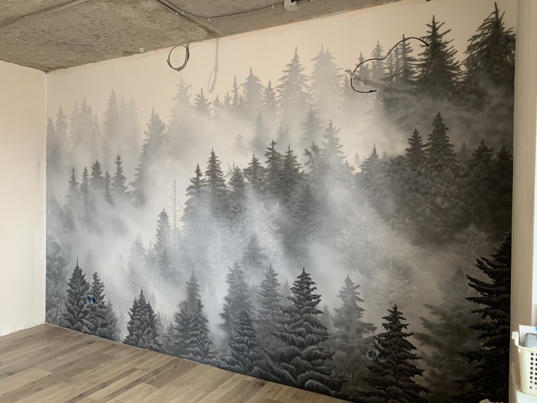 Роспись стен лес в тумане