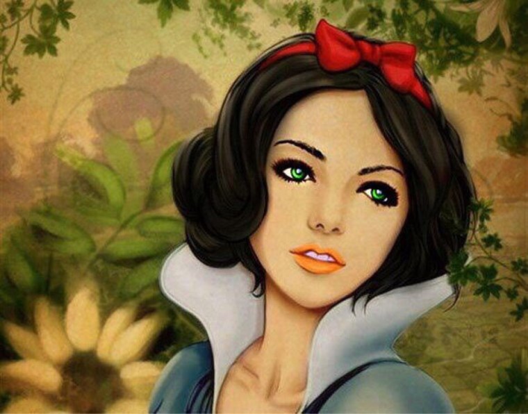 Белоснежка с голубыми глазами