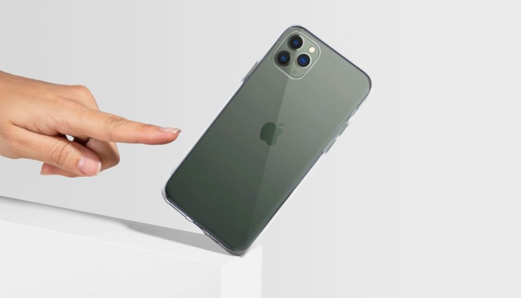 Apple iphone 11 Pro в руке
