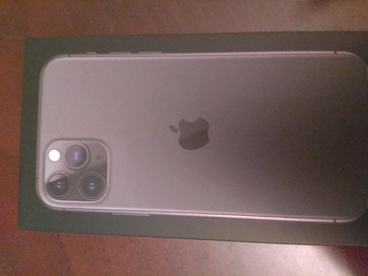 Айфон 11 коробка