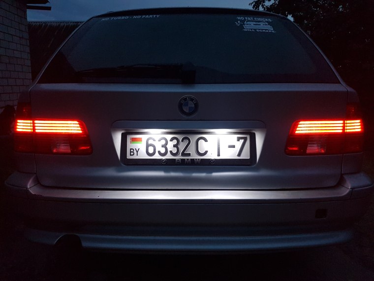 BMW e39 универсал задние фонари HELLA