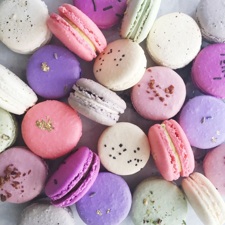 Фиолетовые макаруны