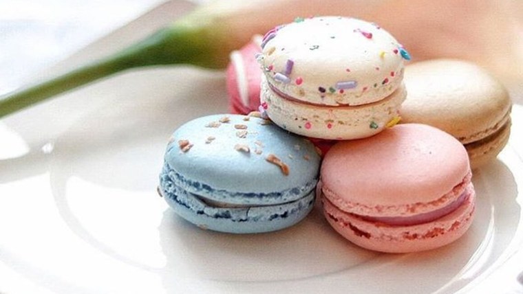 Макарони пирожное