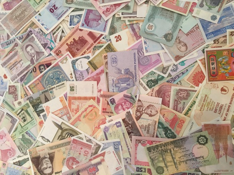 Куча бумажных денег