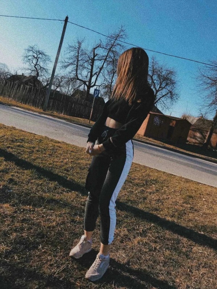 Вика оффница