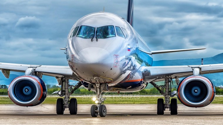 Sukhoi Superjet 100