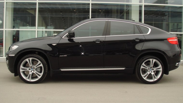 БМВ Икс 6 2011