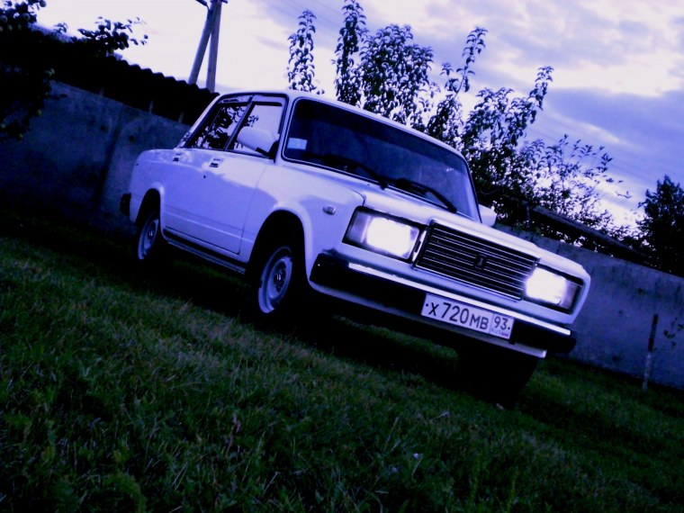 Обои на телефон семерка