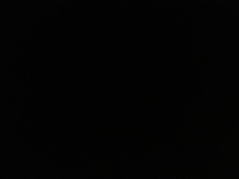 Чёрный экран на весь экран