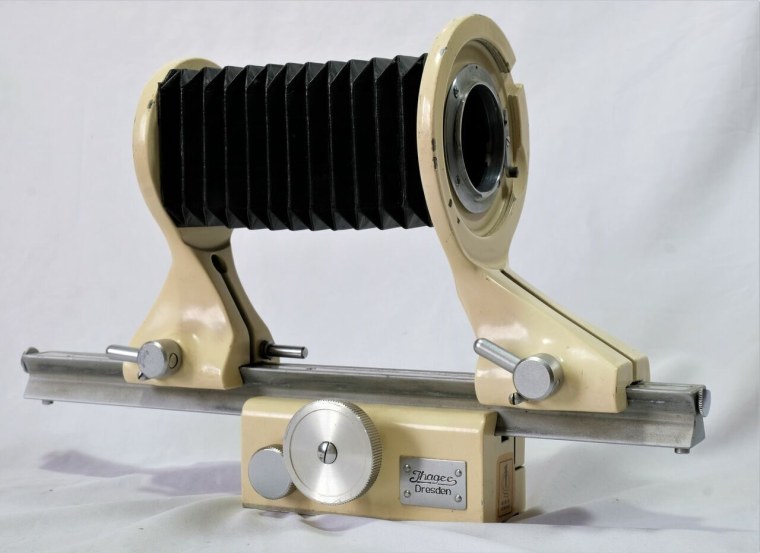 Крупноформатный фотоаппарат