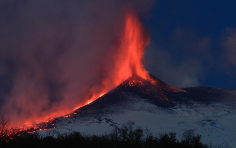 Горы вулкан лава
