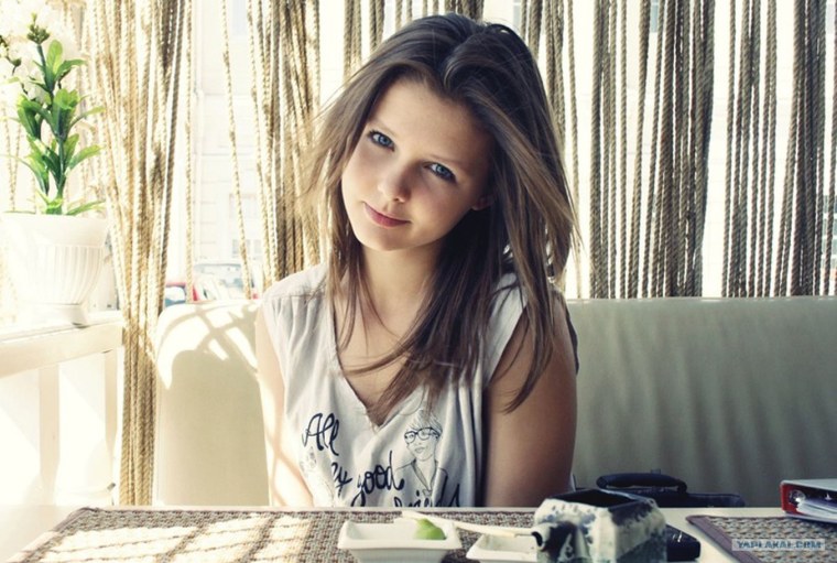 Милая девочка 14 лет