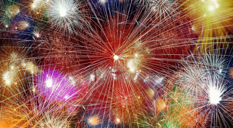 Яркий фейерверк