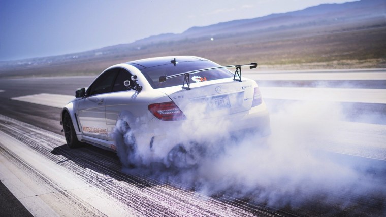 Мерседес с63 дрифт