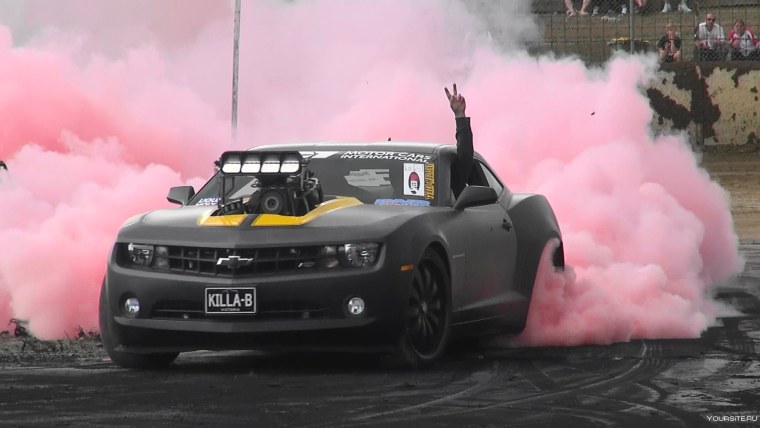 Дрифт с цветным дымом