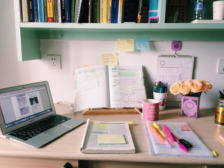 Эстетичное рабочее место для учебы