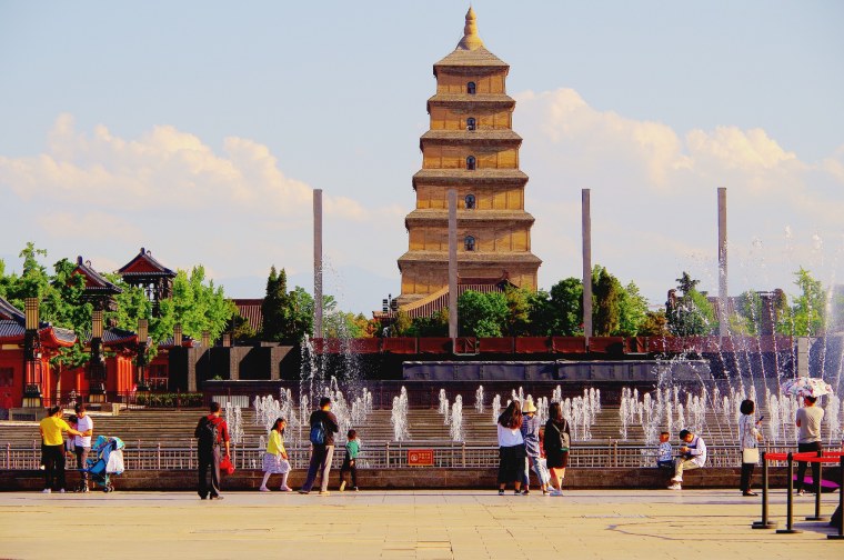 Буддистский храм шести баньяновых деревьев