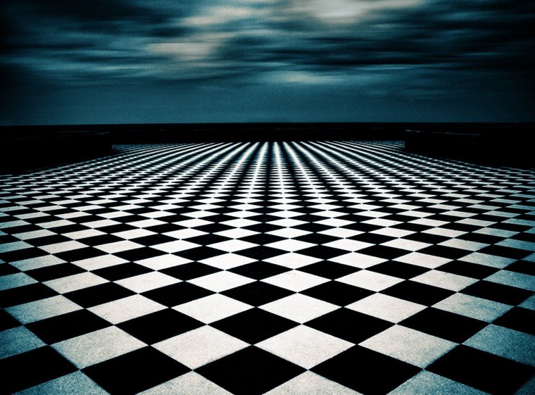 Шахматный пол