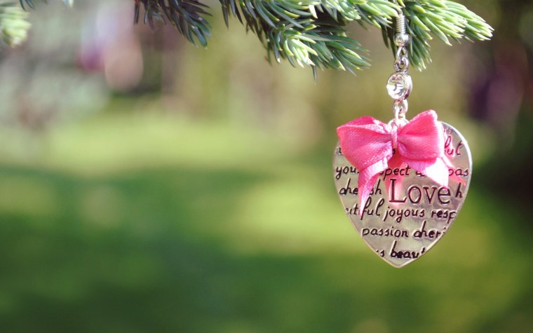 Счастья и любви в новом году сердечки