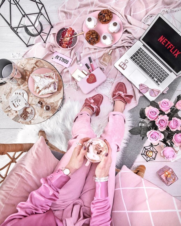 Вещи в розовом стиле