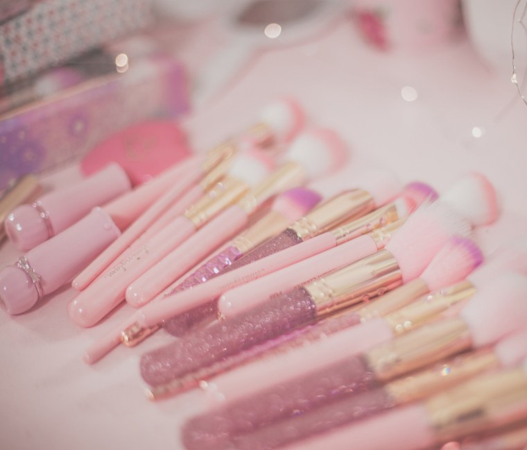 Розовые вещи для эстетики