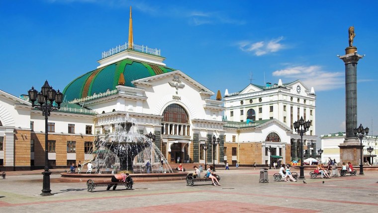 Здание ж/д вокзала Курск