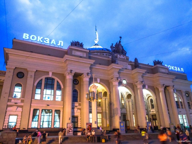 Железнодорожный вокзал Казань, Казань
