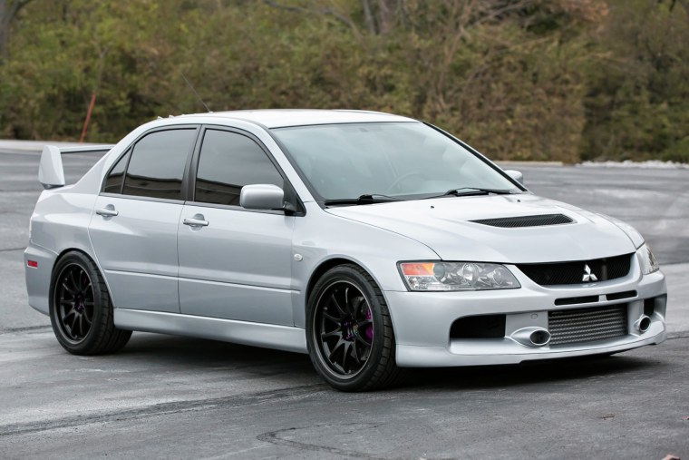 Mitsubishi Lancer EVO 9