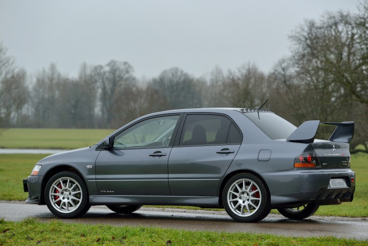 Mitsubishi Lancer Evolution 9 Mr