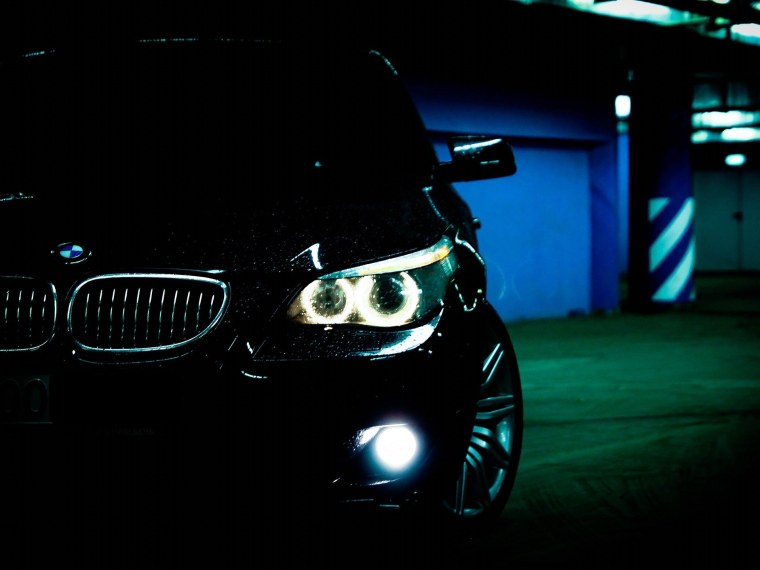 БМВ м5 е60 в темноте