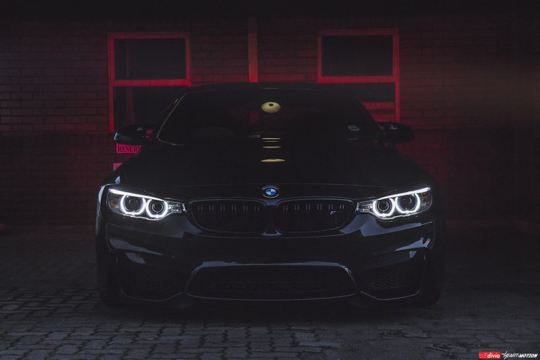 BMW m5 в темноте