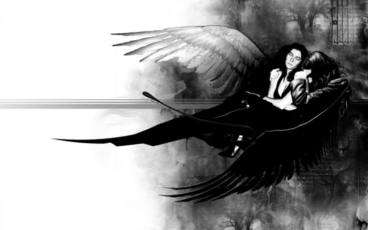 Девушка с черными крыльями