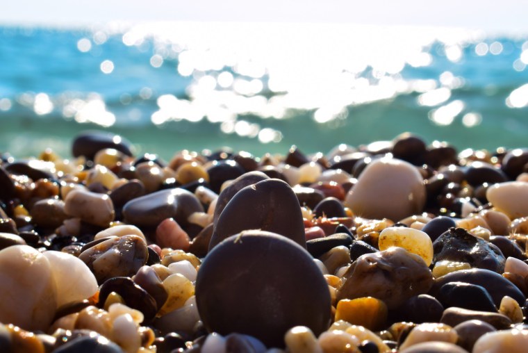 Море галька