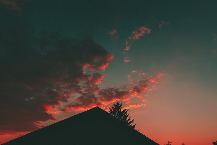 Вечернее небо в городе