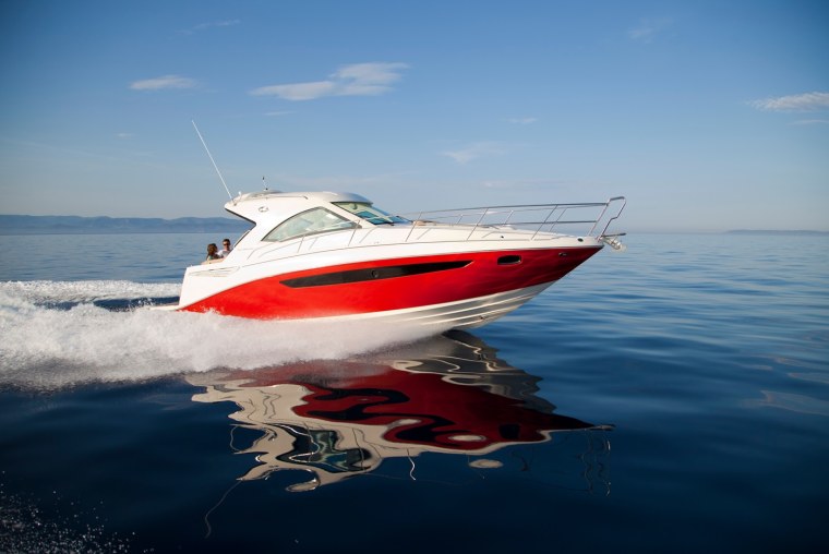 Моторная яхта Sea ray 355