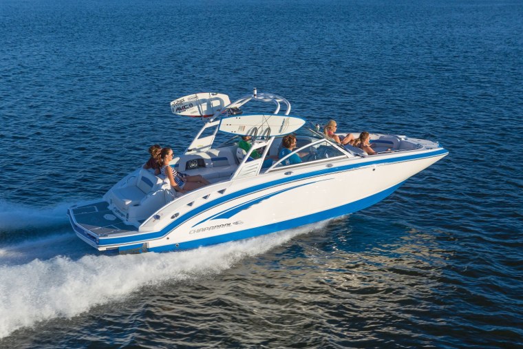 Моторный катер xsr48.