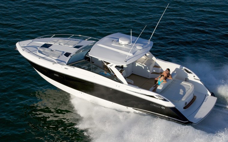 Cobalt Boat 40