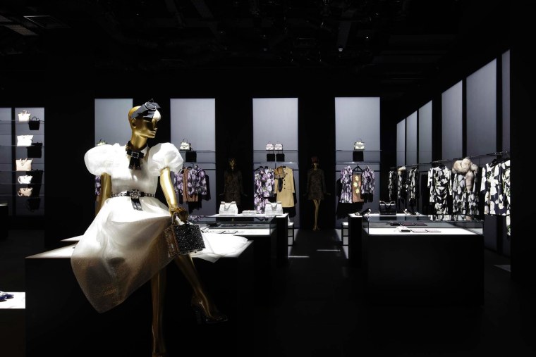 Дольче Габбана обложки Вог