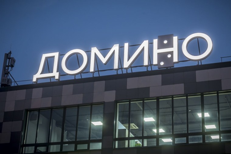 Объемная буква а крышная