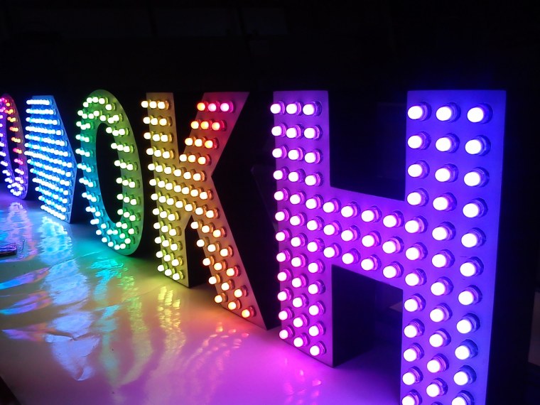 Вывеска с подсветкой