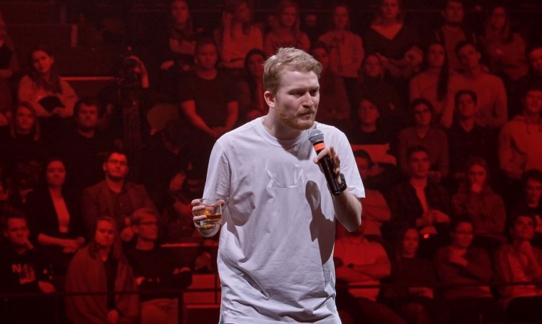 Данила поперечный стендап