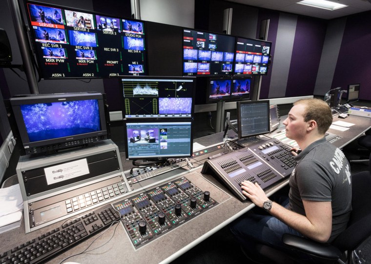 Радиосвязь, радиовещание и Телевидение