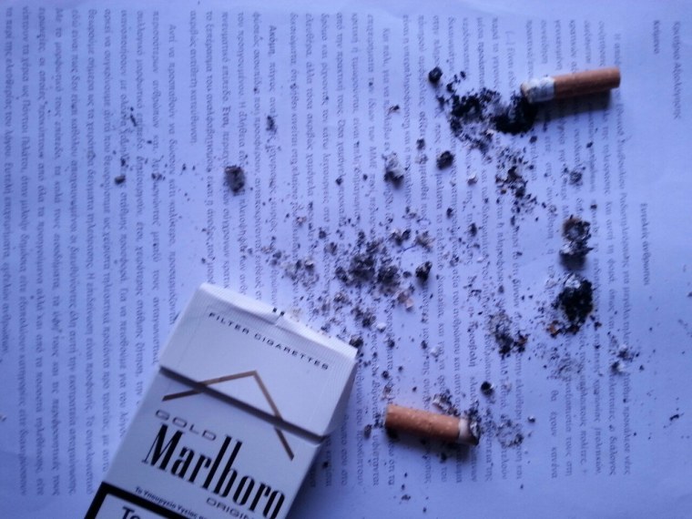 Эстетика сигарет и книг